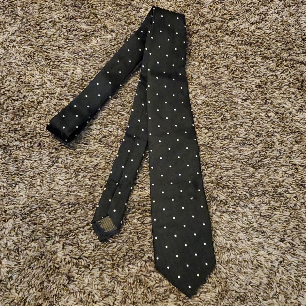 Polka-dot Black Tie